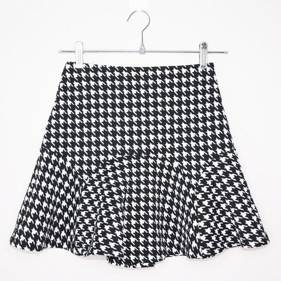 Sugarlips Houndstooth Flare Mini Skirt - Picture 1 of 4